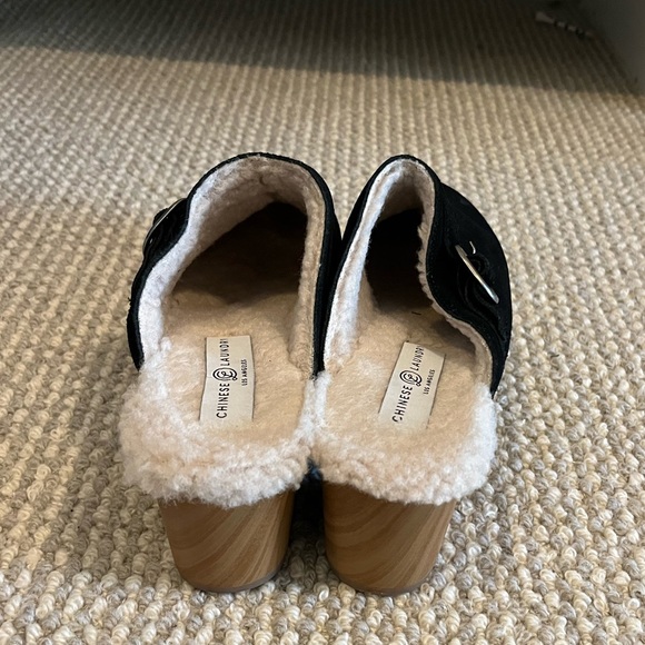 Chinese laundry size 7 clogs - Picture 3 of 4